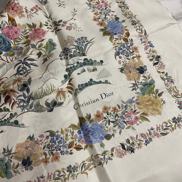 CHRISTIAN DIOR SILK SCARF 39x39 - Picture 3 of 5